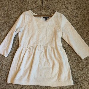 White maternity pea in the pod top size medium